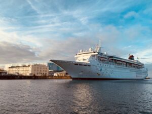 Read more about the article COLUMBIA Cruise Services takes over the management of the SuperStar Libra